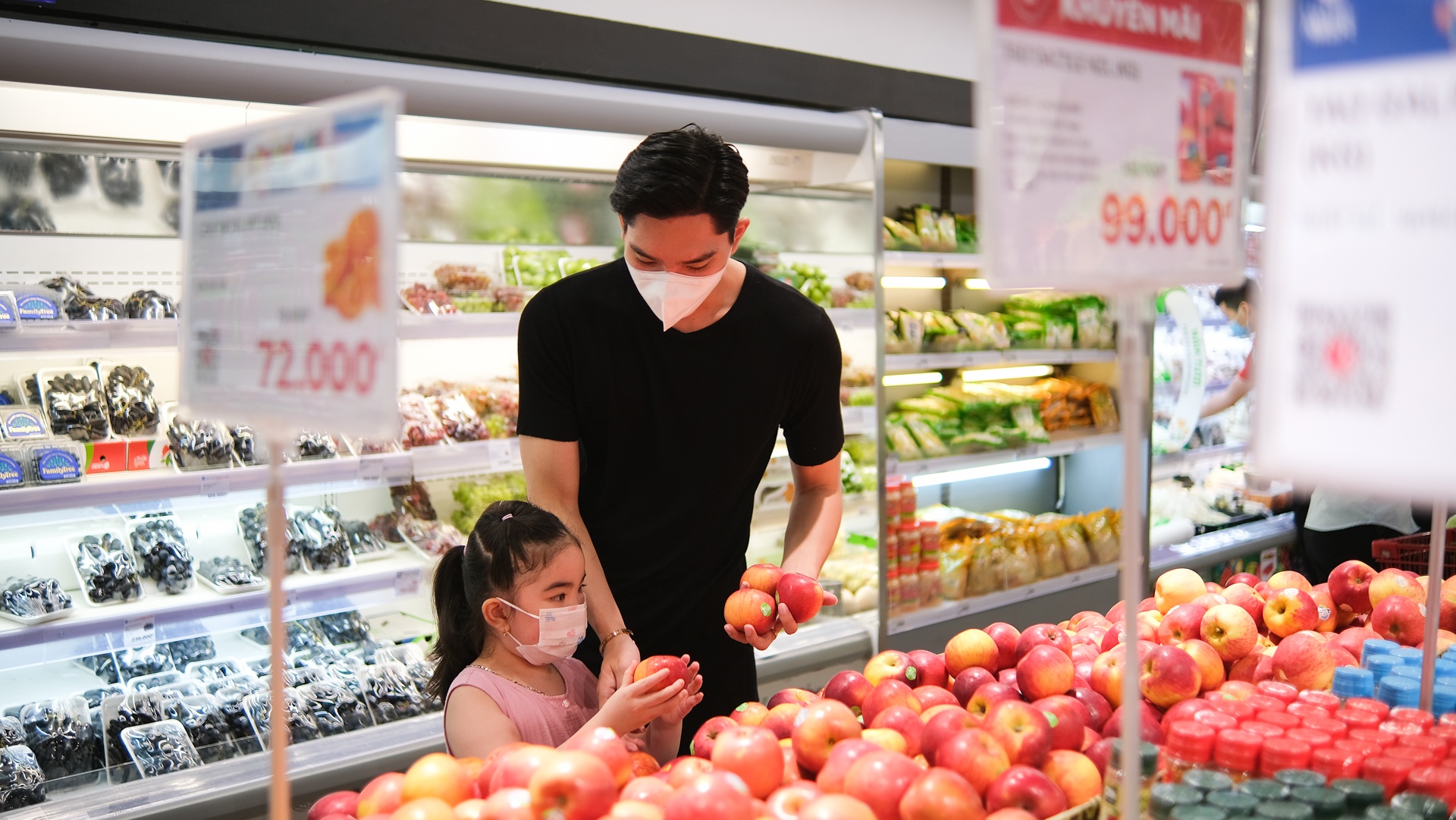 Nguoi mau nam mua dich anh 5