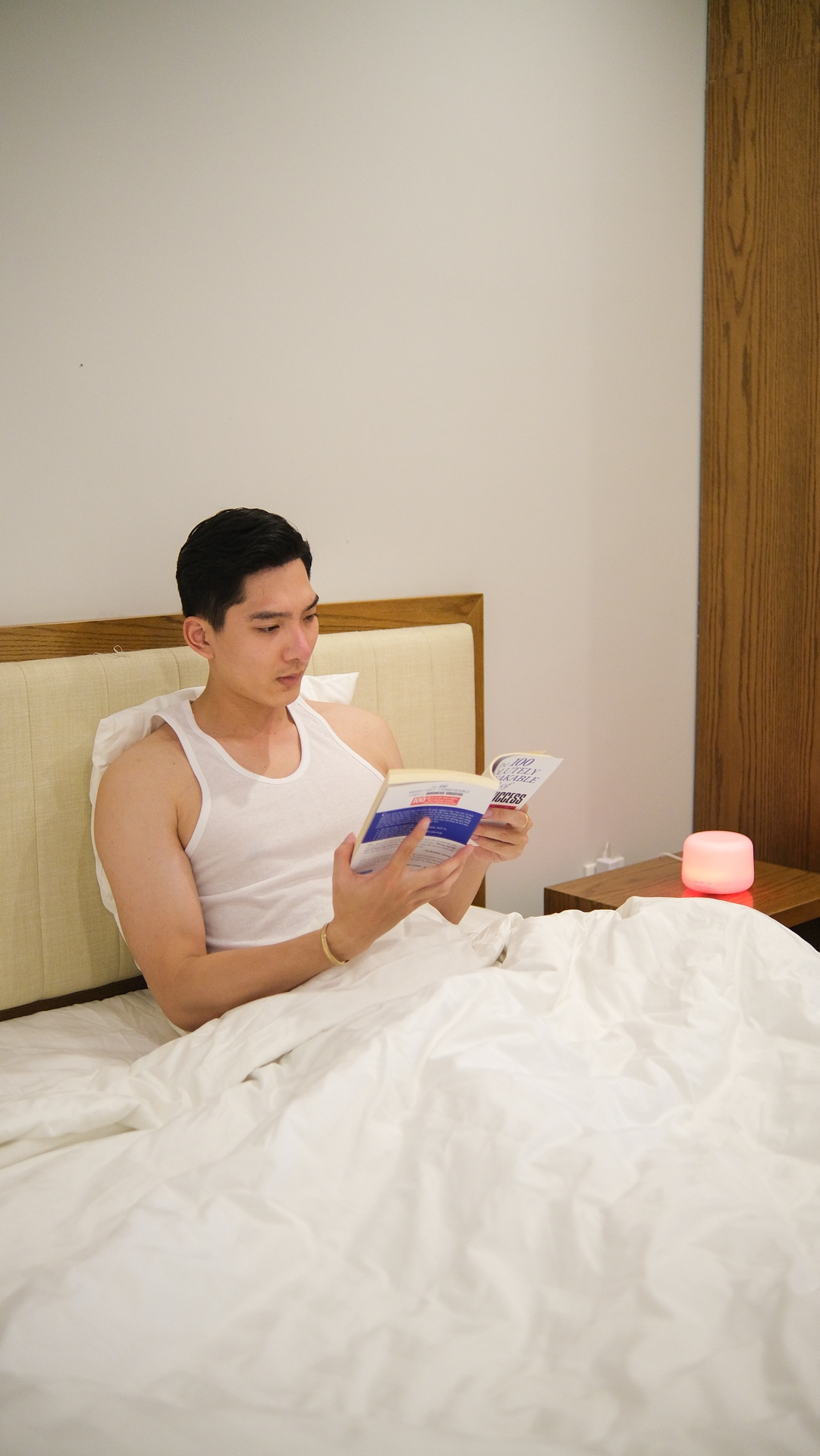 Nguoi mau nam mua dich anh 37