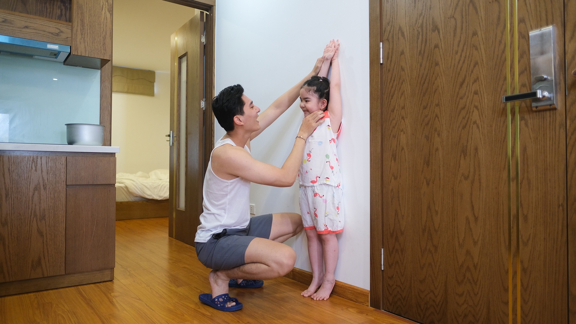 Nguoi mau nam mua dich anh 20