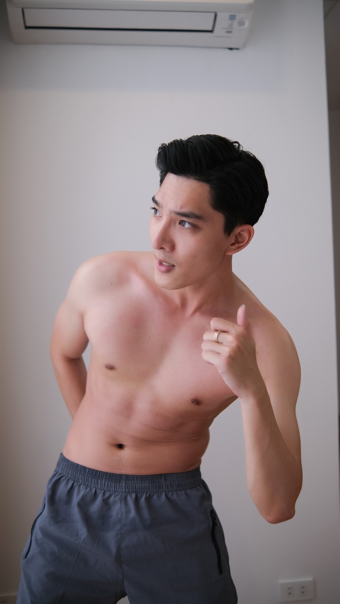 Nguoi mau nam mua dich anh 19