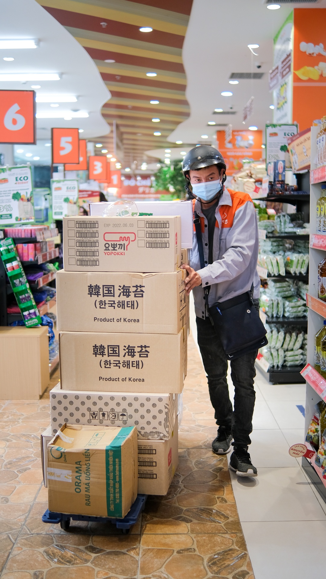 Shipper vượt hàng chục chốt kiểm dịch ảnh 20 Shipper vuot hang chuc chot kiem dich anh 20