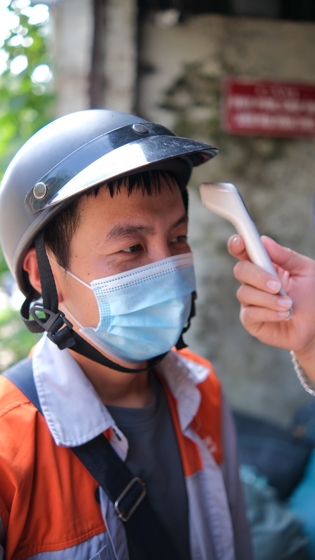 Shipper vượt hàng chục chốt kiểm dịch ảnh 4 Shipper vuot hang chuc chot kiem dich anh 4