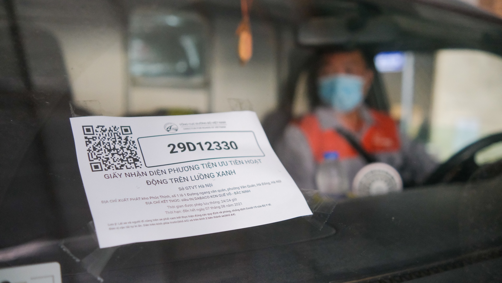 Shipper vượt hàng chục chốt kiểm dịch ảnh 11 Shipper vuot hang chuc chot kiem dich anh 11