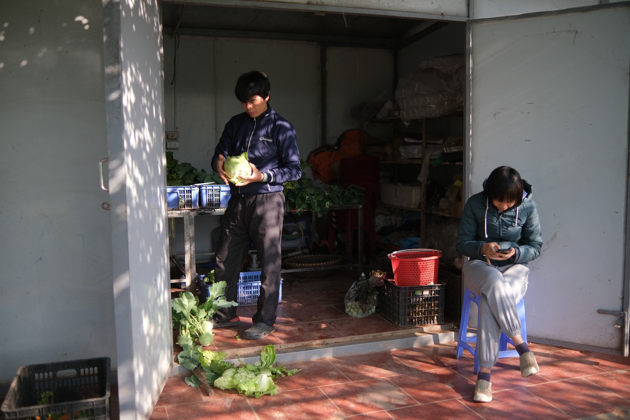 Vo chong tien si bo pho ve que anh 11