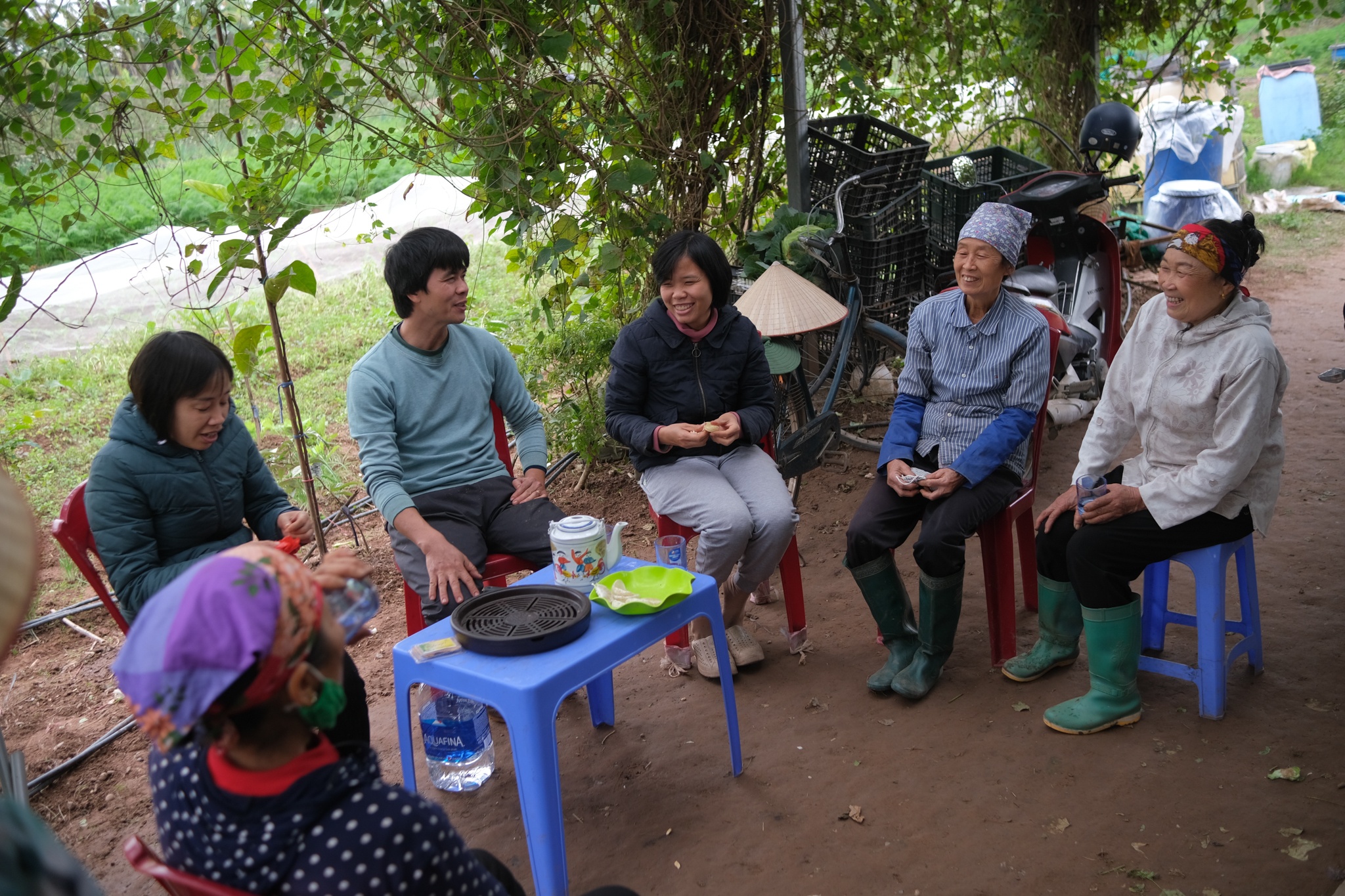 Vo chong tien si bo pho ve que anh 31