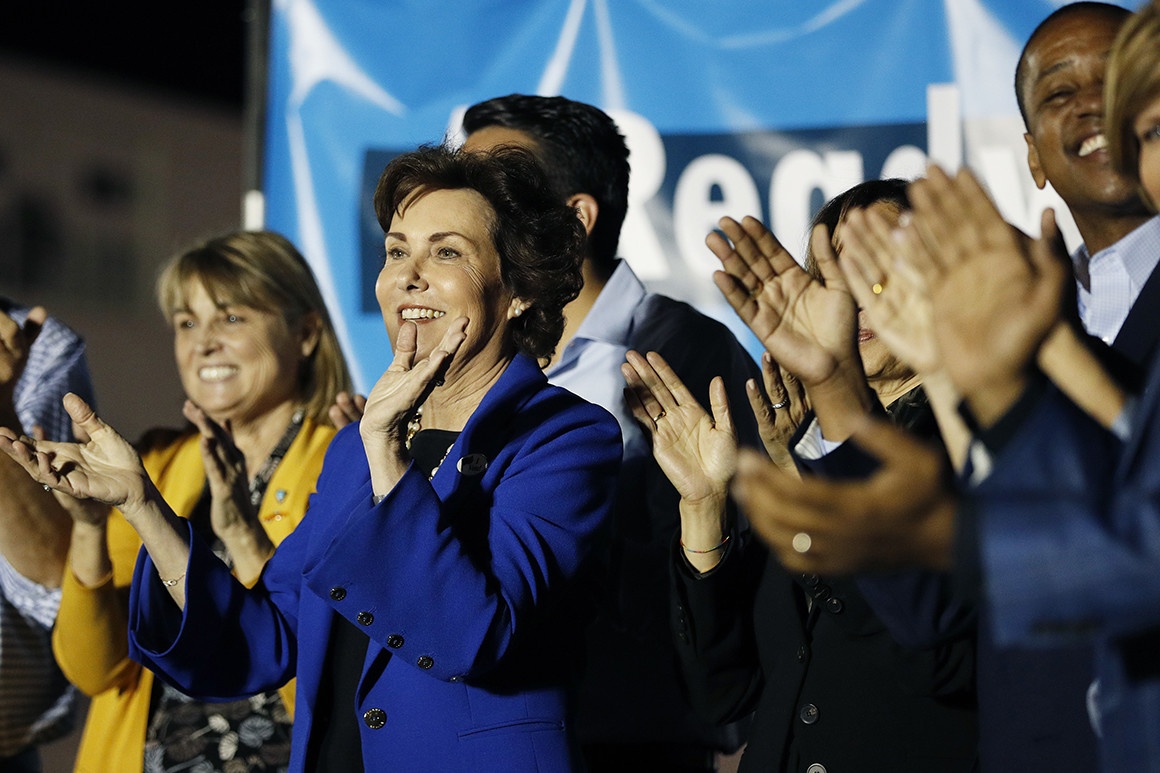 phe Dan chu thang Ha vien anh 1