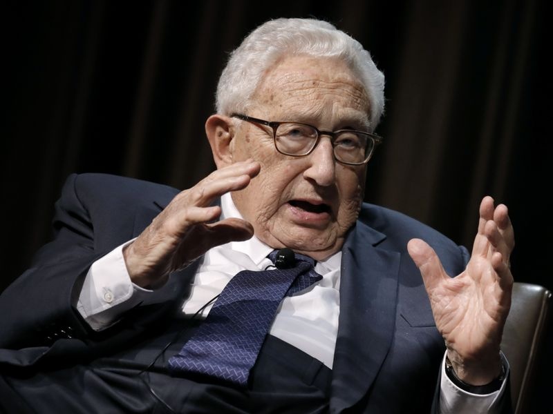 Kissinger: My, Trung can dat ra lan ranh do de tranh xung dot hinh anh