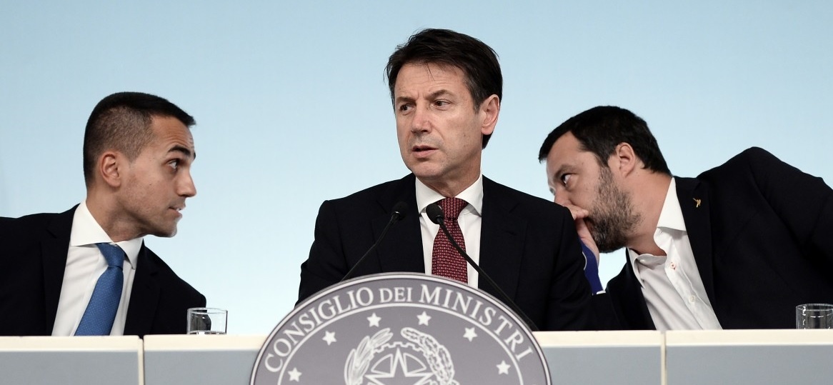 Khung hoang no Italy anh 9