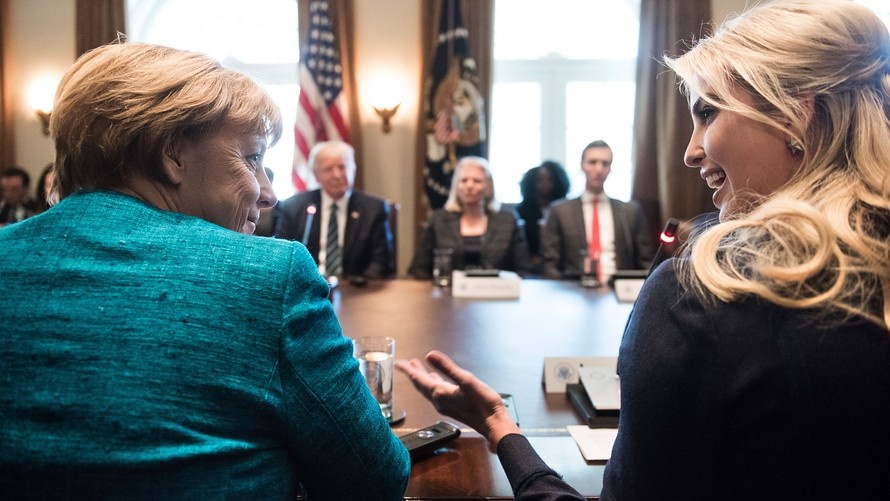 Ivanka Trump su dung email ca nhan anh 1