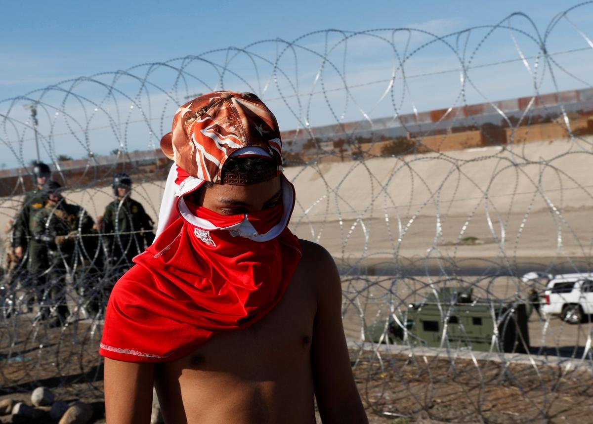 Nguoi nhap cu bi ban hoi cay anh 10