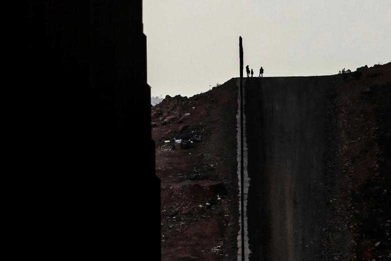 Doan nguoi di cu anh 12