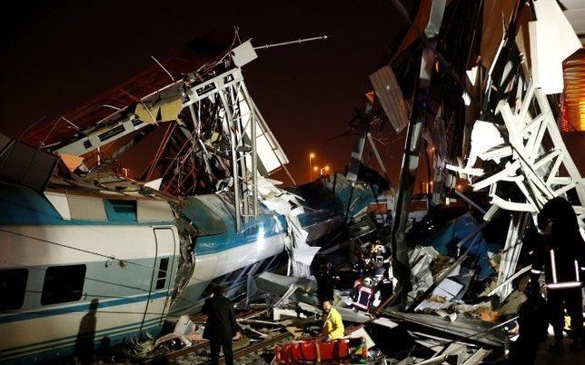 Tai nan tau cao toc o Tho Nhi Ky, 9 nguoi chet, 47 nguoi bi thuong hinh anh