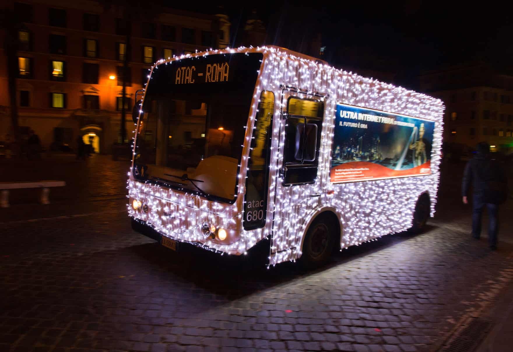 Phuong tien cong cong dong Giang sinh anh 2