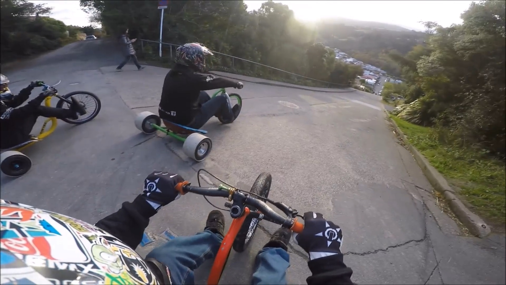 Lao xe xuong con pho doc nhat the gioi hinh anh