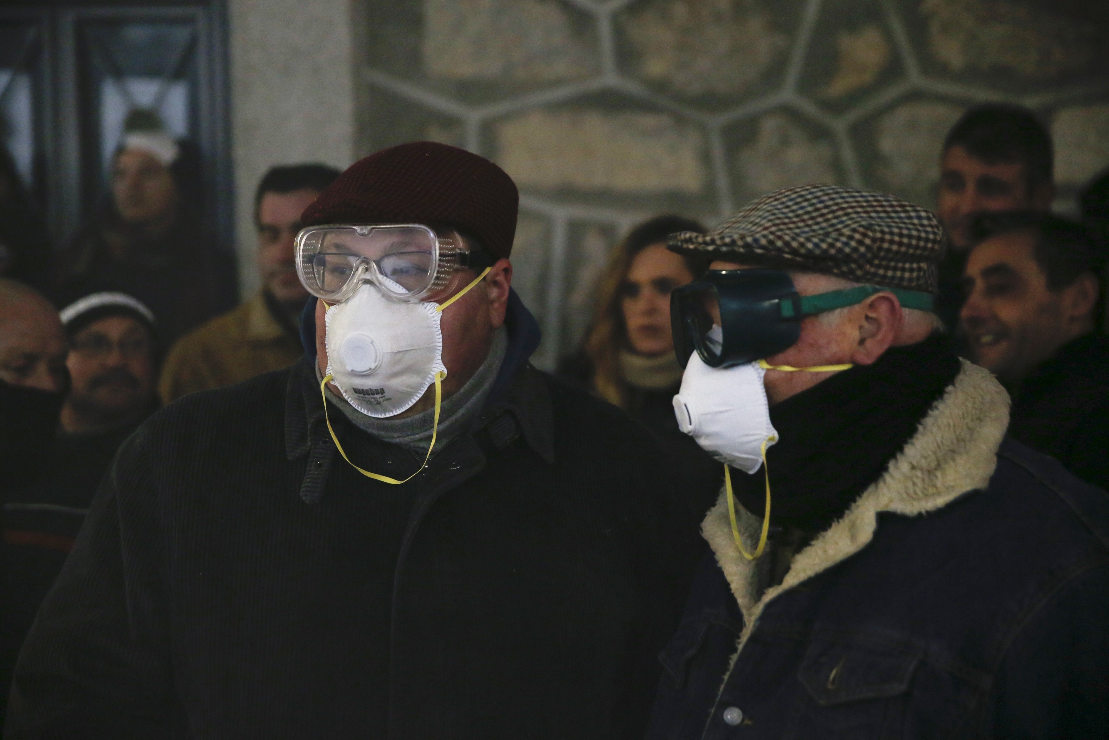 le hoi cuoi ngua nhay qua lua Tay Ban Nha anh 15