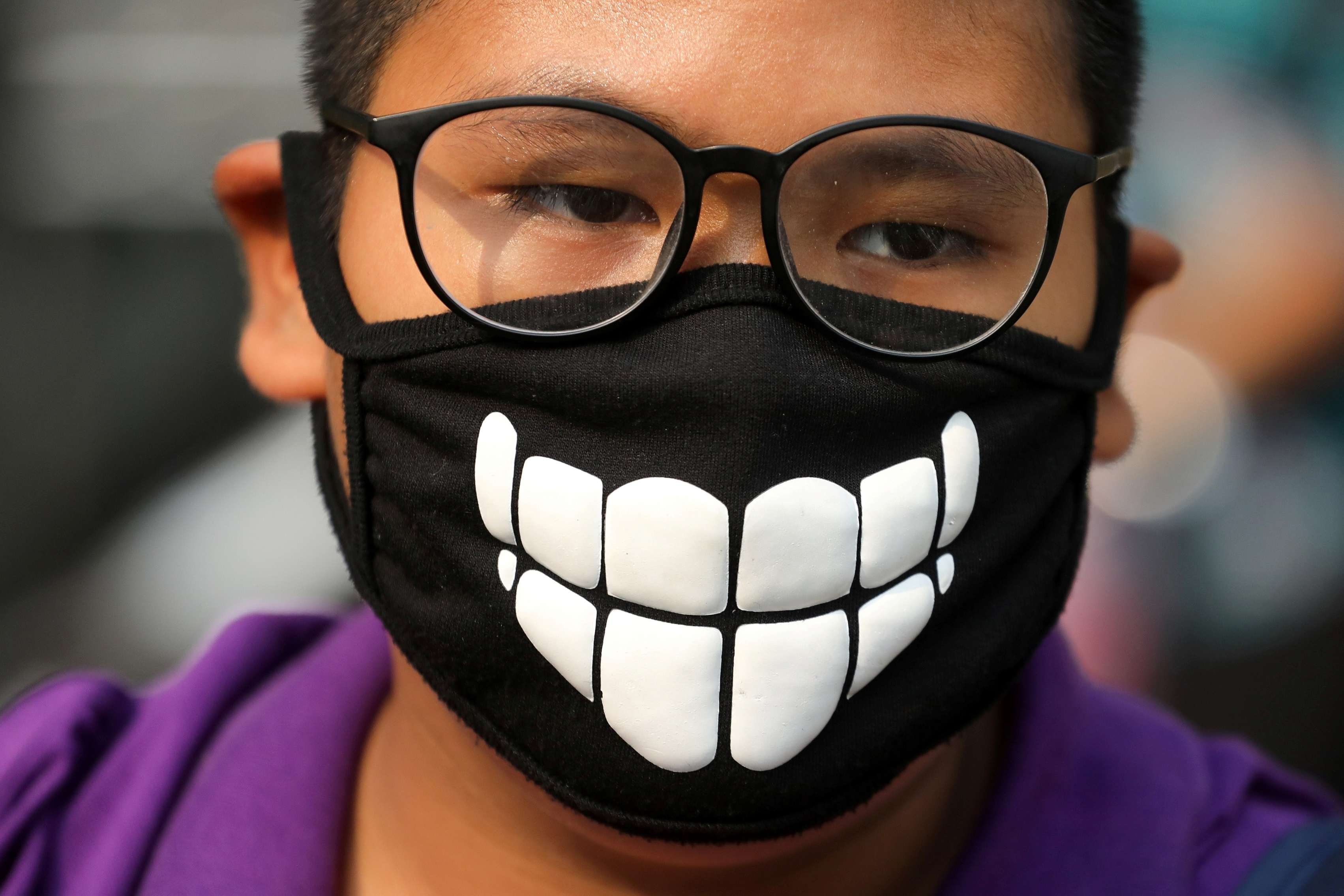 Bangkok vao mua o nhiem bao dong, moi nu cuoi giau sau khau trang hinh anh