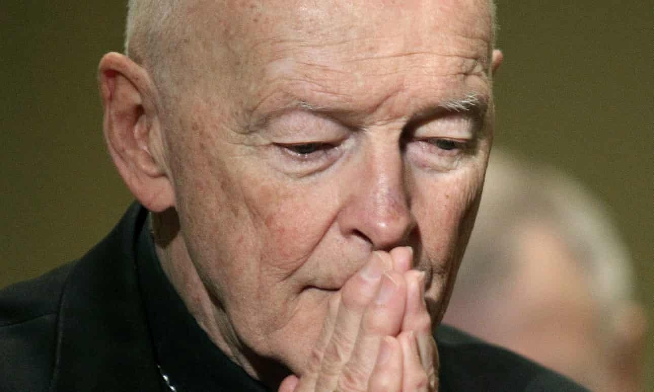 Hong y bi phe truat vi cao buoc xam hai tinh duc hinh anh