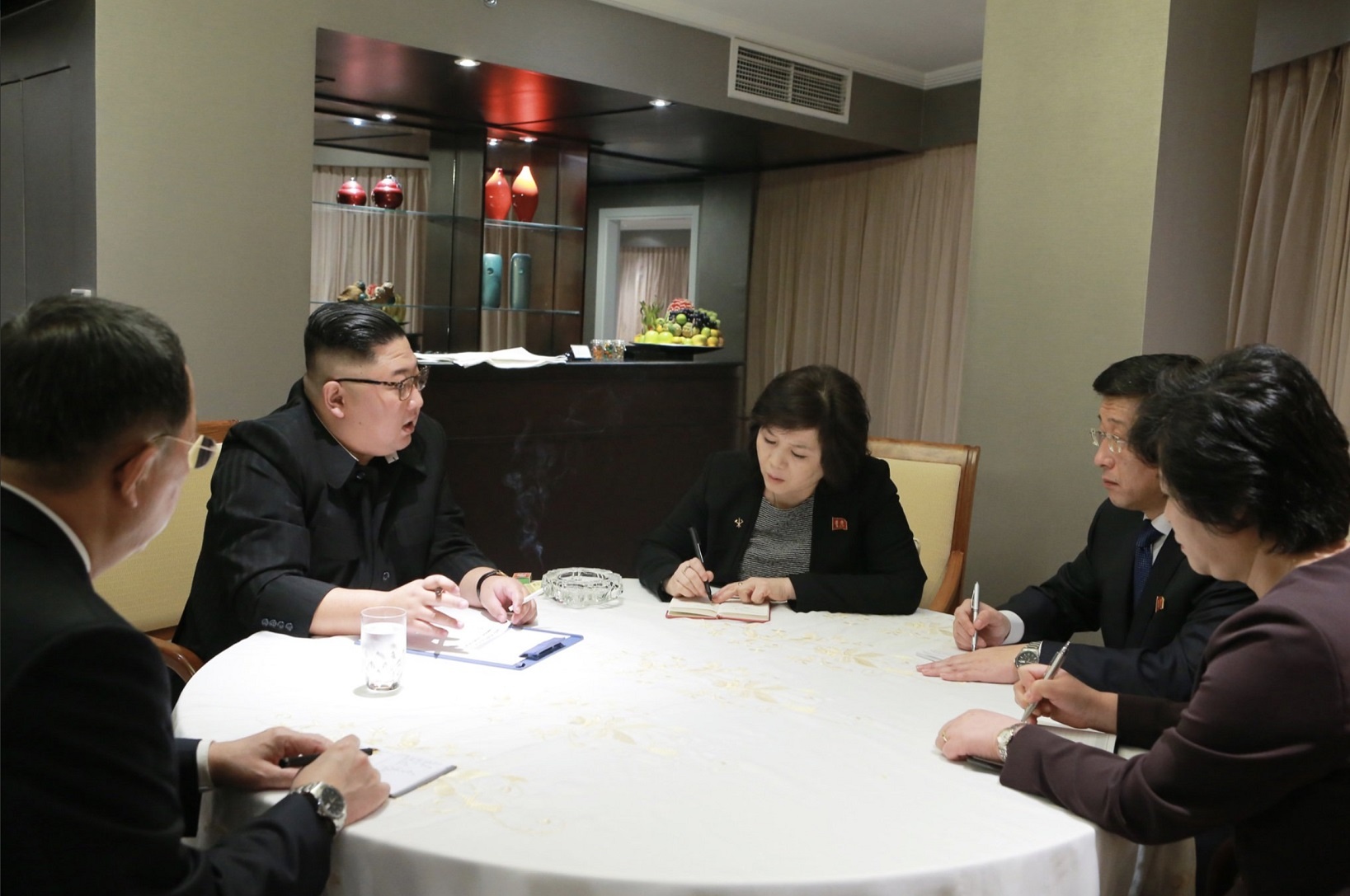 KCNA: Ong Kim Jong Un tham chinh thuc Viet Nam ngay 1-2/3 hinh anh