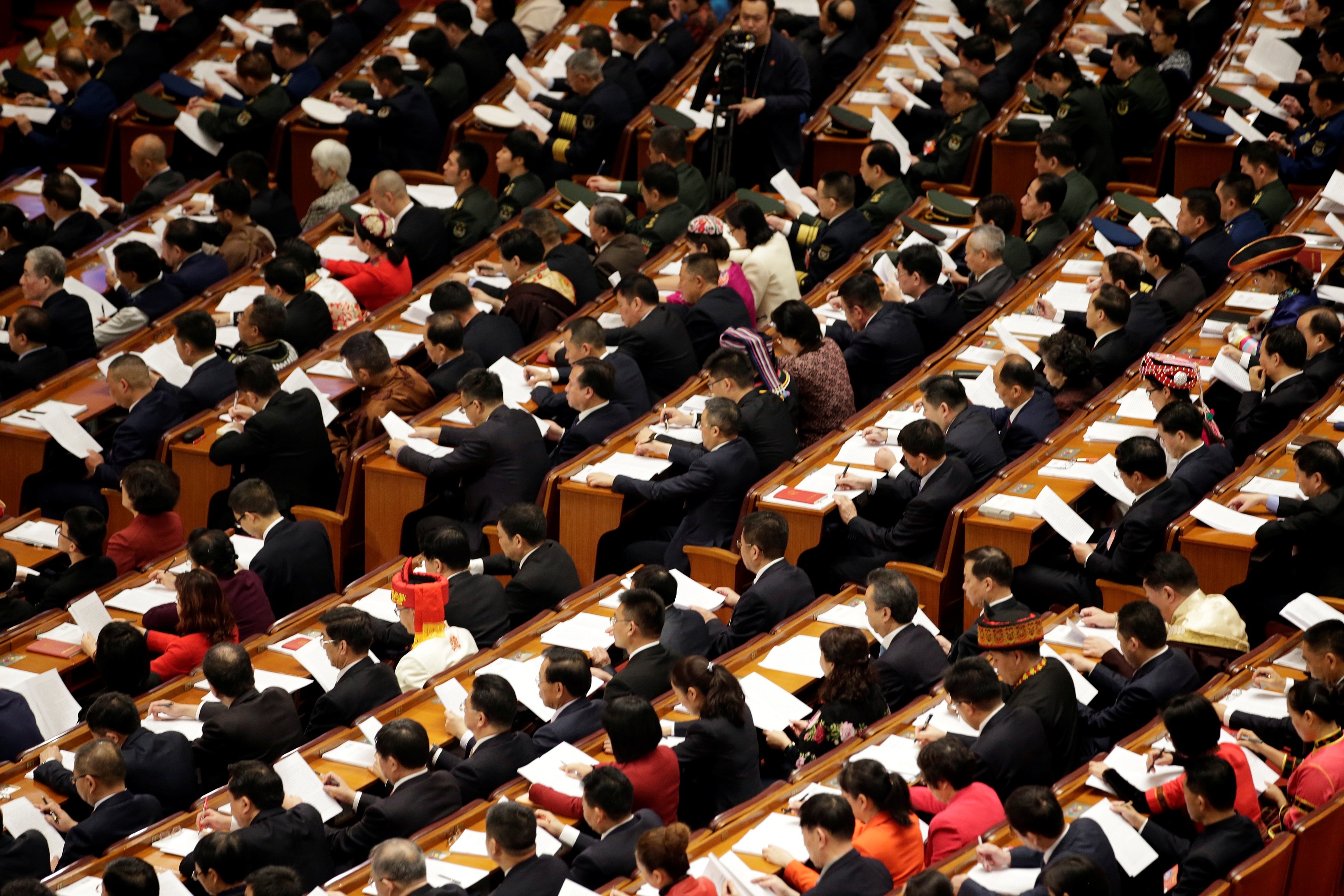 Quoc hoi Trung Quoc it dai bieu ty phu hon nam ngoai hinh anh