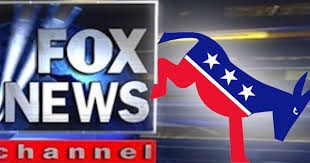 Phe Dan chu 'cam cua' Fox News sau thong tin moi lien he voi TT Trump hinh anh