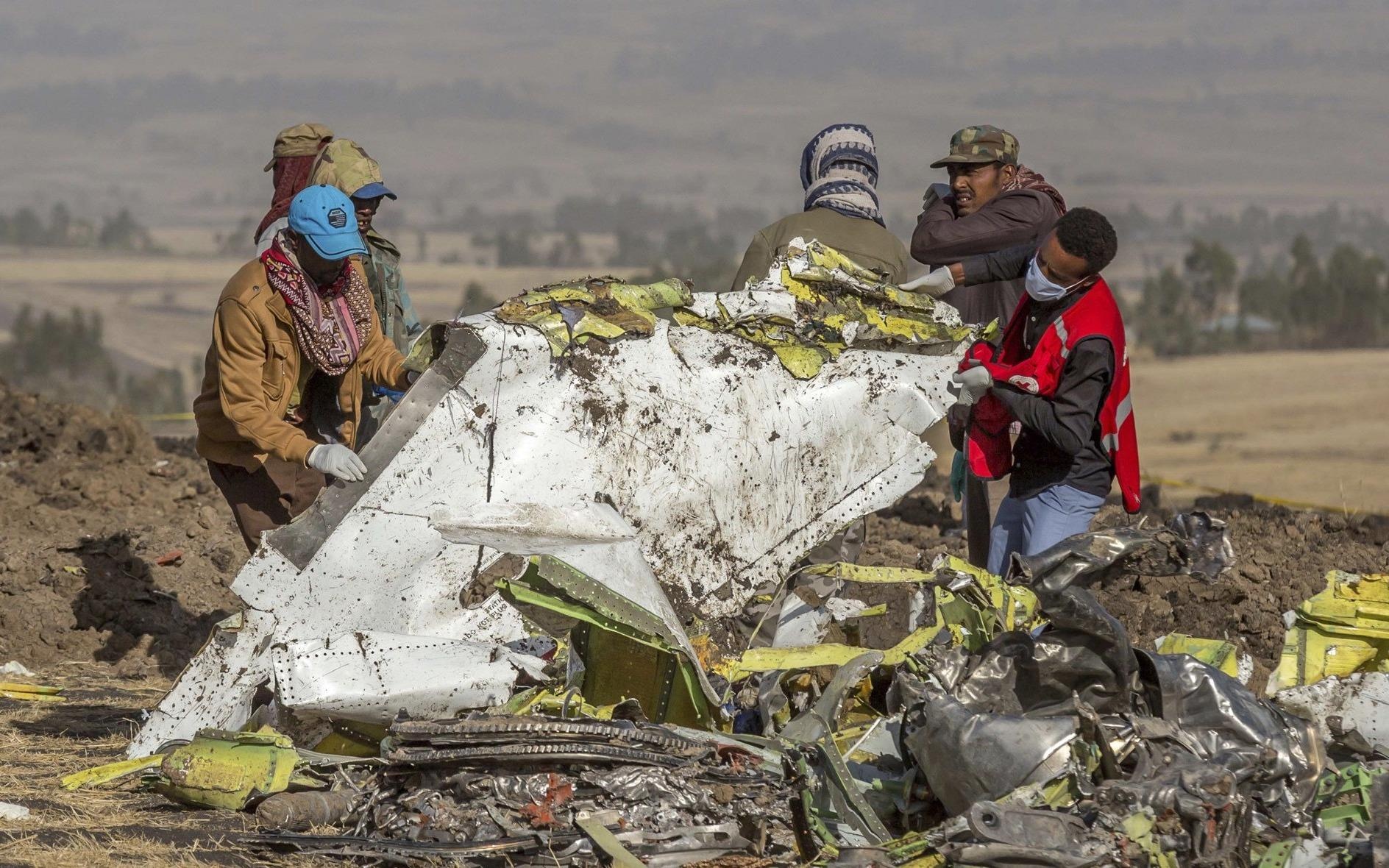 May bay Ethiopia boc khoi, phat tieng dong la truoc khi roi hinh anh