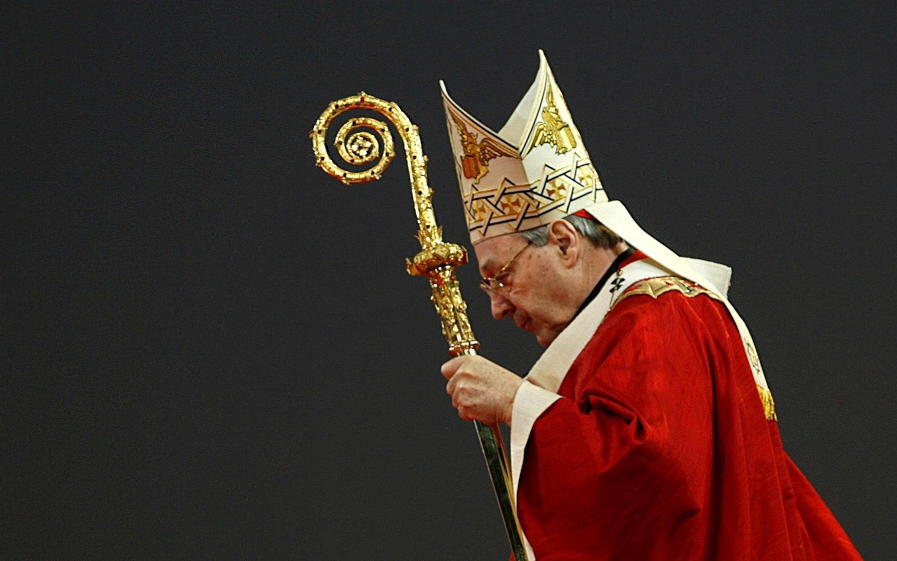 Hong y George Pell - Tu dinh cao Vatican den ban an xam hai tinh duc hinh anh