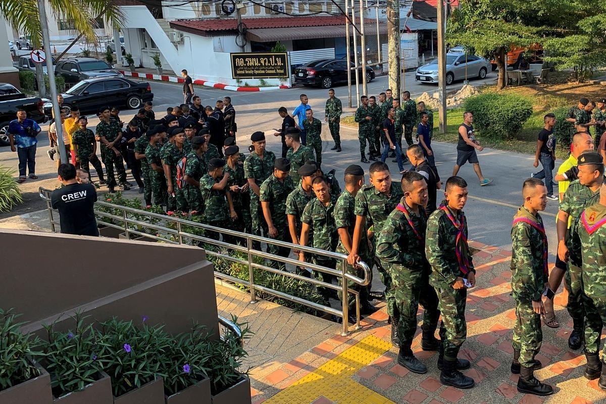 Nguoi Thai no nuc di bau cu lan dau sau 8 nam anh 10