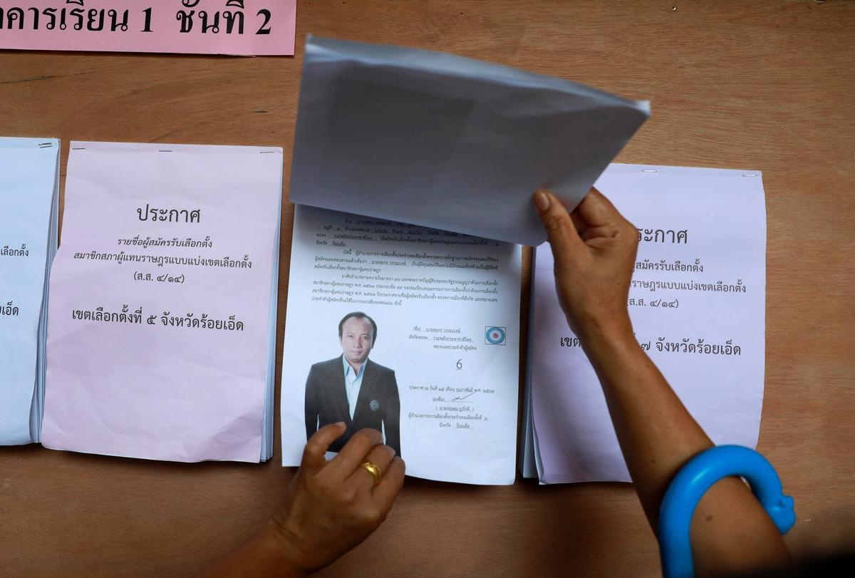 Nguoi Thai no nuc di bau cu lan dau sau 8 nam anh 2