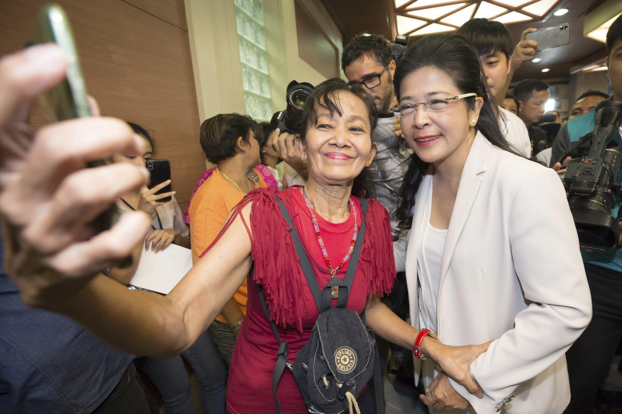 Bau cu Thai Lan: Ket qua tham do cho thay phe than Thaksin chien thang hinh anh