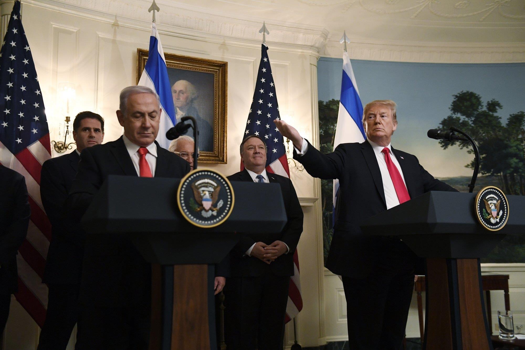 Trump bi dieu tra anh 3