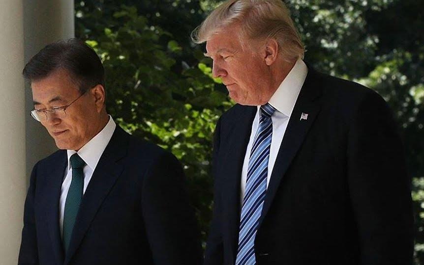 My doi Han Quoc tra tien cho ham tru an hat nhan hinh anh