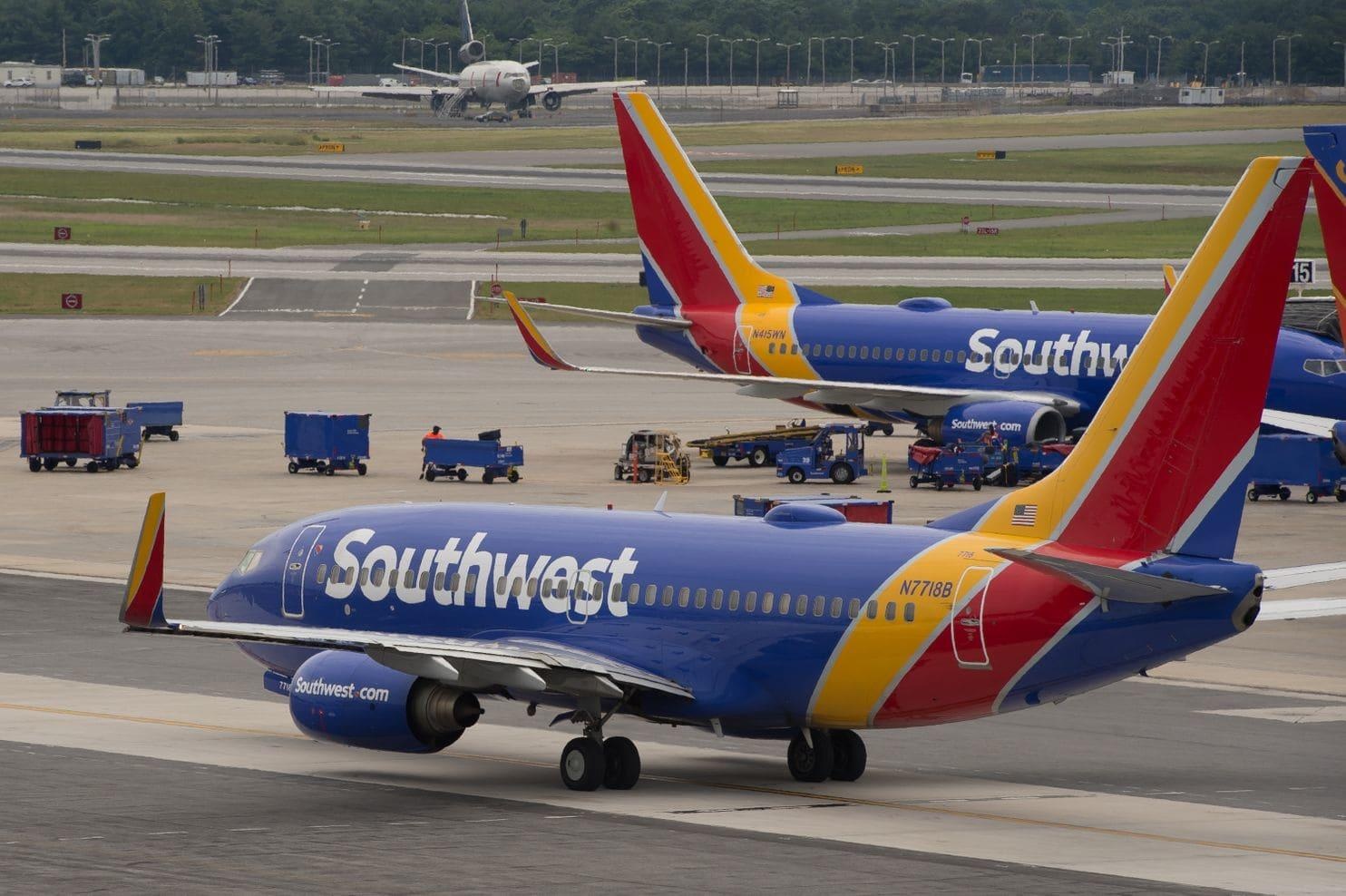 Mot loat hang hang khong My gap su co o New York, Boston, Chicago hinh anh