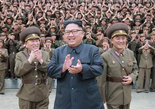 Ong Kim yeu cau cac tuong linh kiem che truoc thuong dinh voi TT Trump hinh anh