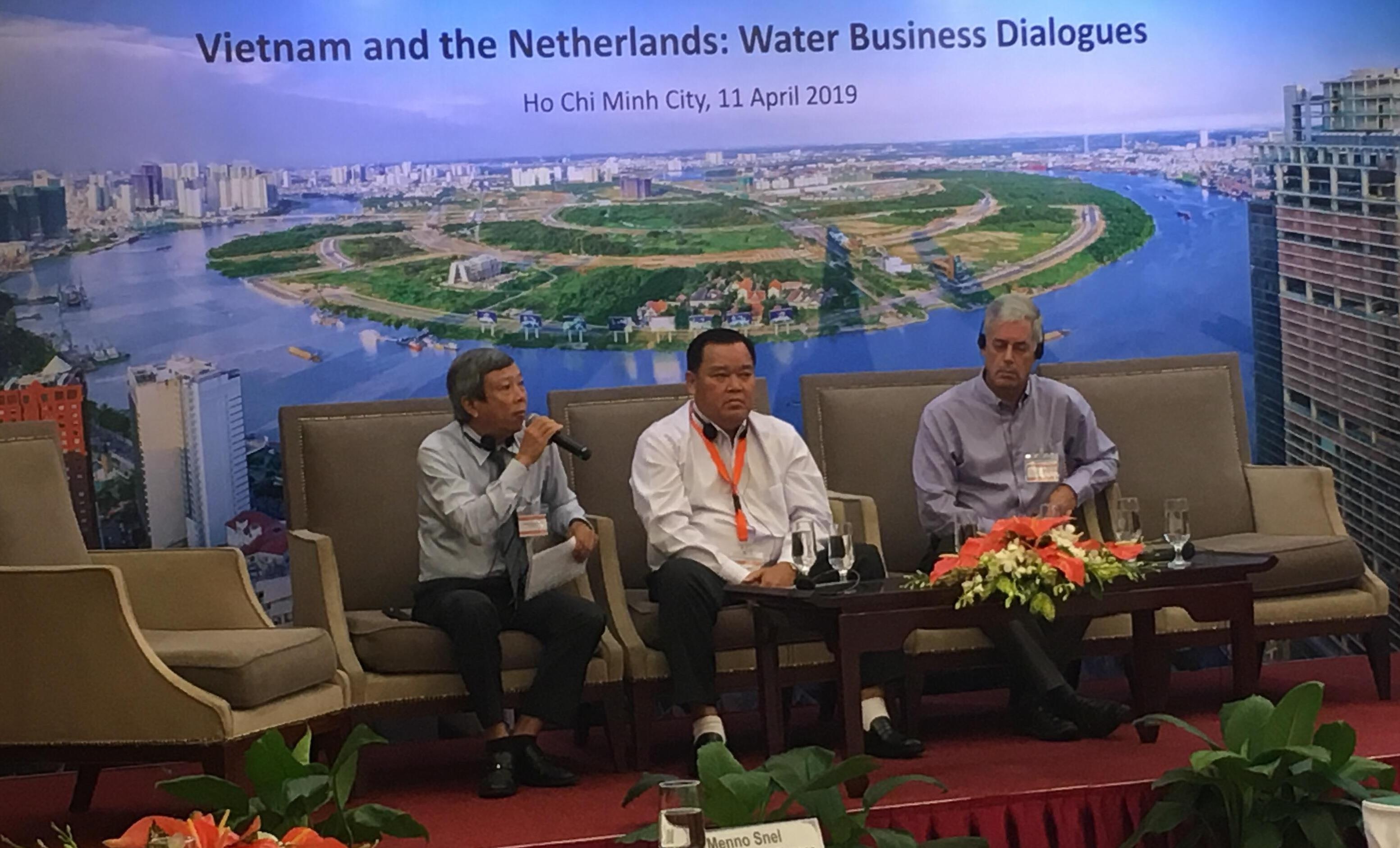 Hội thảo ngành nước Hà Lan ảnh 3 Hoi thao nganh nuoc Ha Lan anh 3