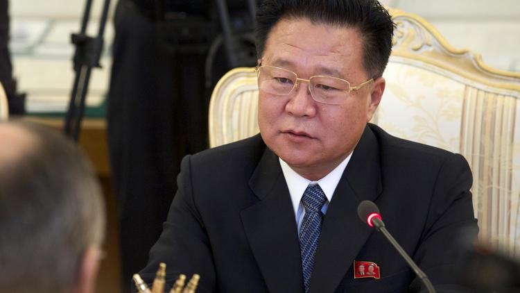Kim Jong Un siet chat quyen luc anh 2