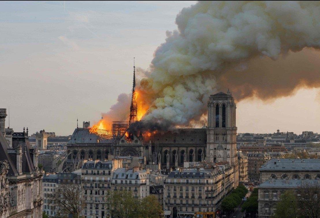 Tam the ky va 'man pha huy truc tiep voi ky uc, ban sac nuoc Phap' hinh anh