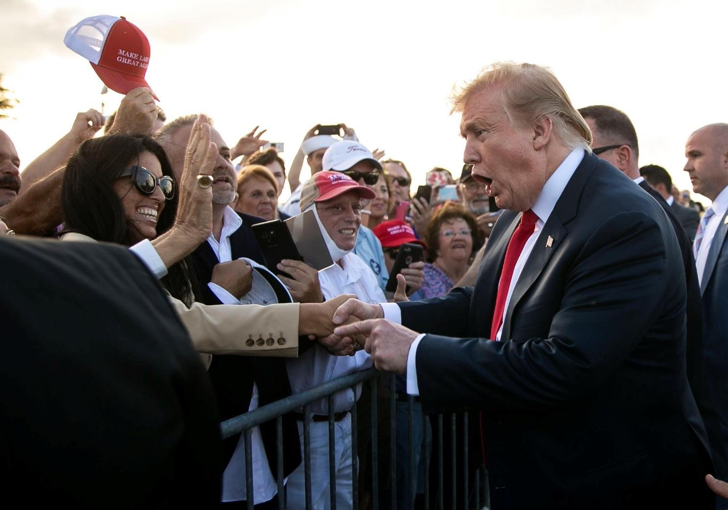 Bao cao Mueller - cuoc khung hoang moi cua Nha Trang thoi TT Trump hinh anh