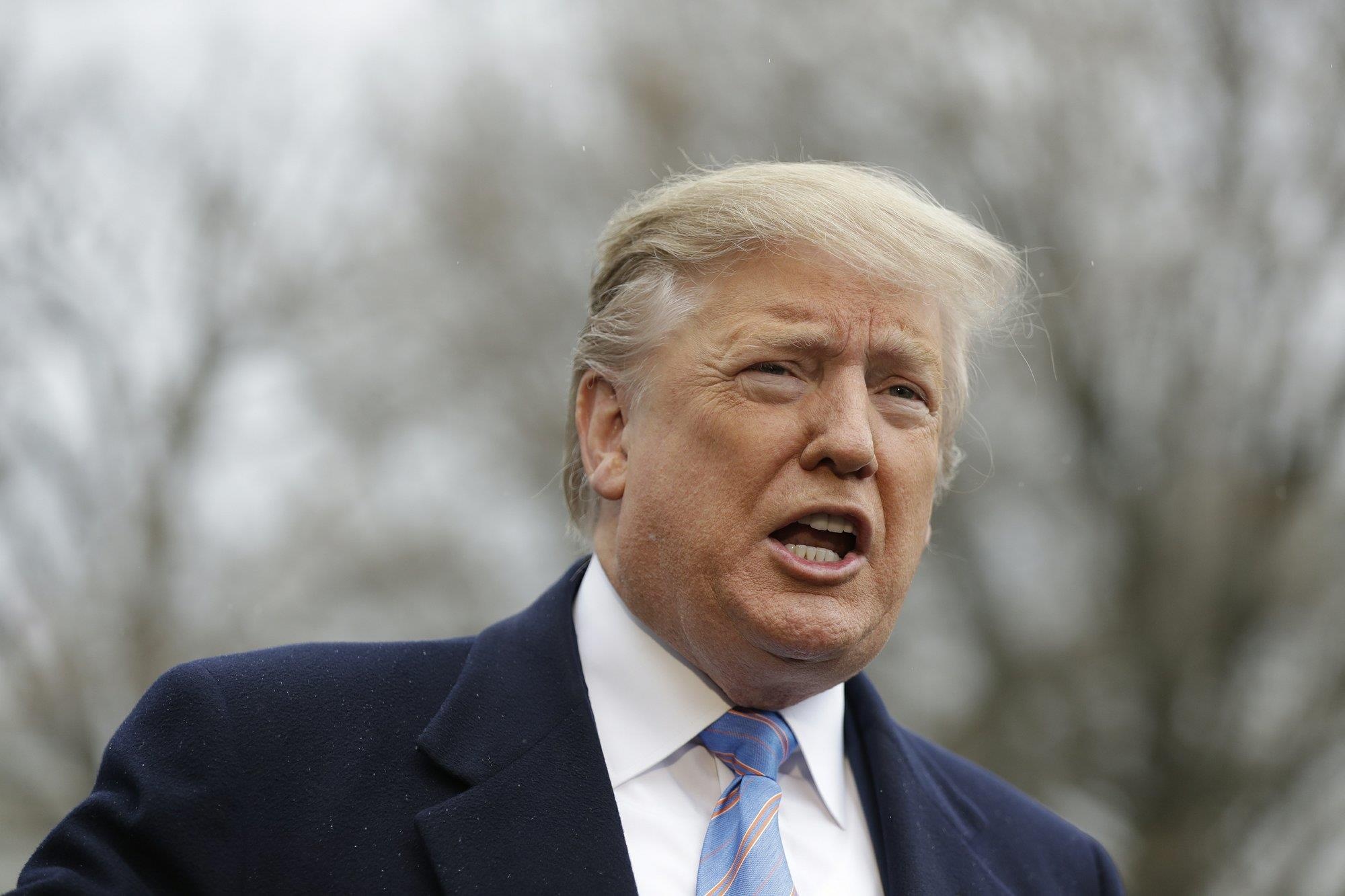 TT Trump goi cuu pho tong thong vua ra tranh cu la 'Biden Ngu gat' hinh anh