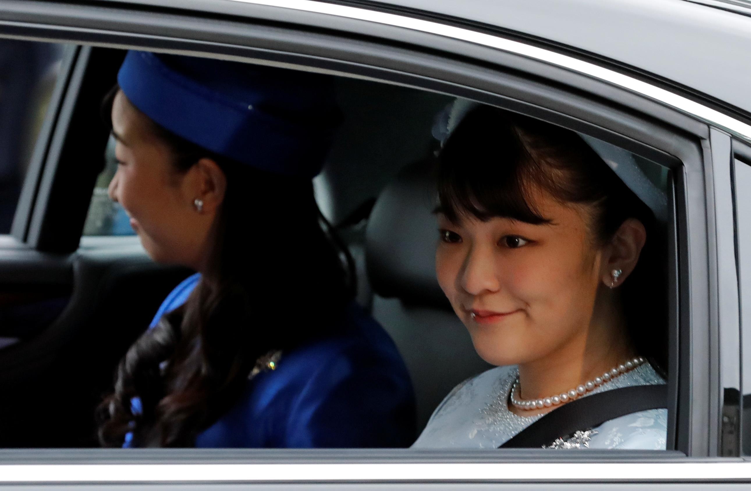 Nhat hoang Akihito thoai vi anh 9