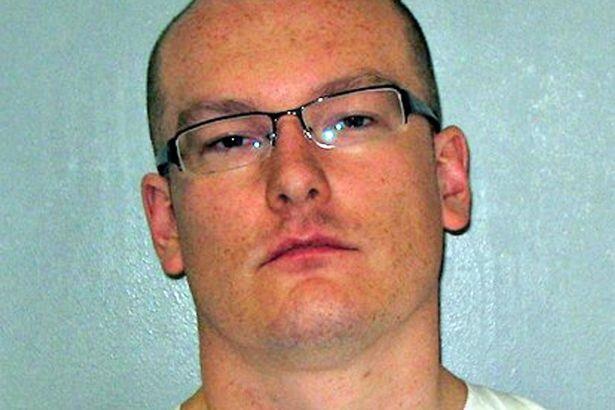 Nguoi Anh tuc gian vi toi pham au dam duoc phep den VN choi nhac hinh anh