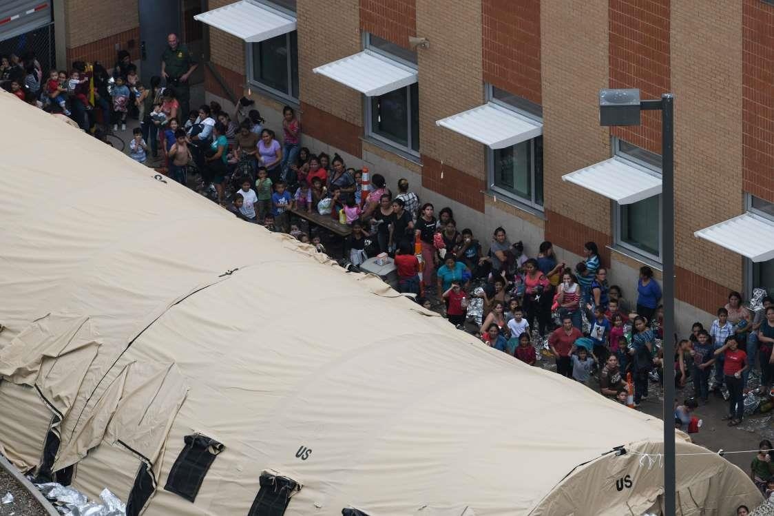 di dan song trong trai tam o bien gioi my anh 4