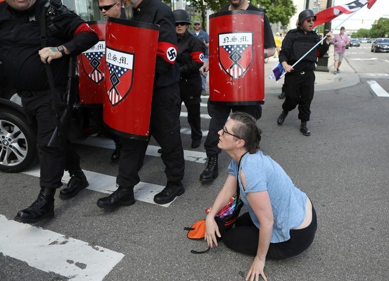 tan phat xit o My anh 3