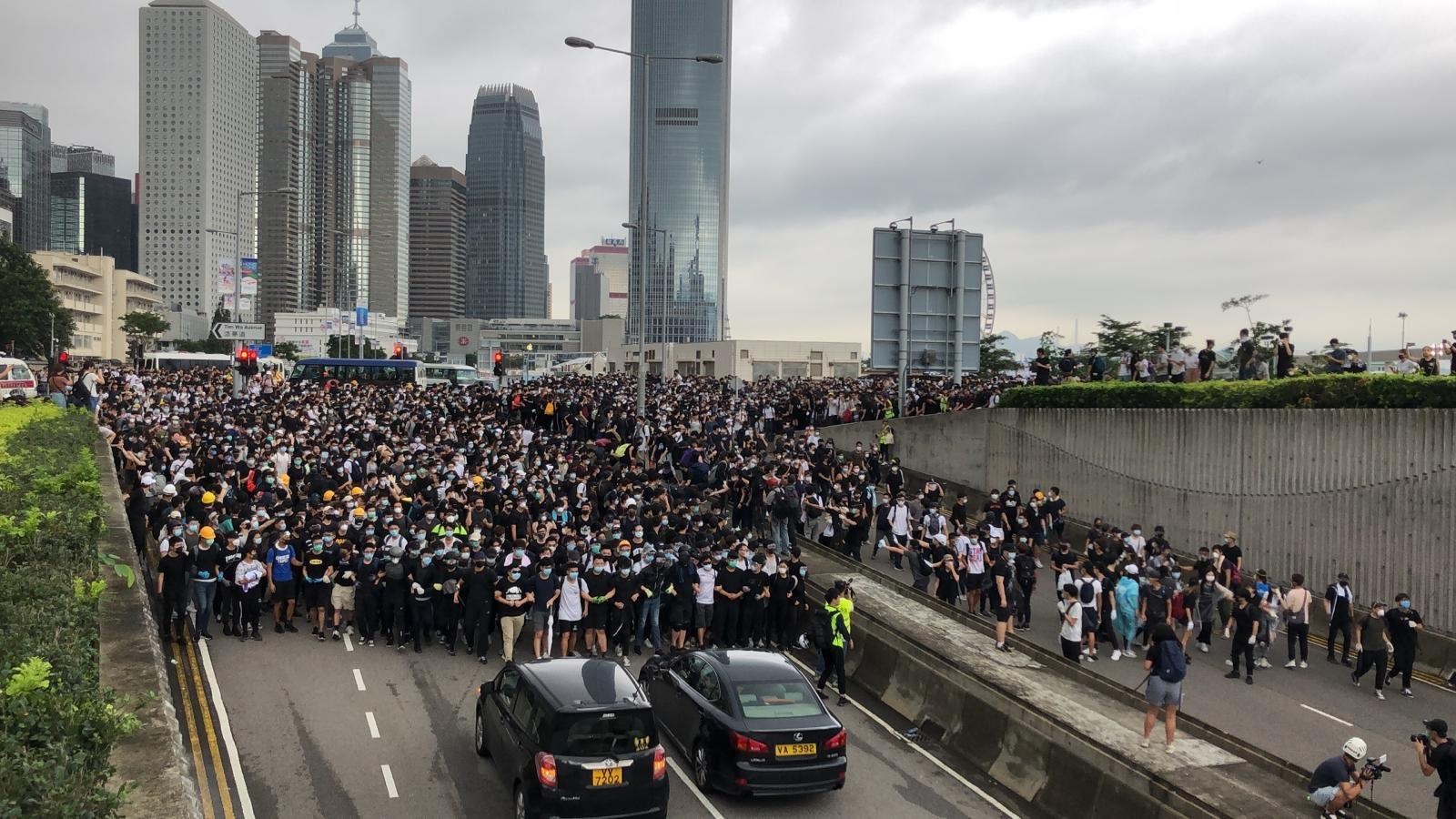 Nghi si Hong Kong khong the toi noi lam viec vi bieu tinh hinh anh