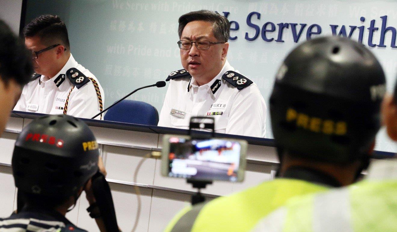 Canh sat Hong Kong ban dan hoi cay anh 1