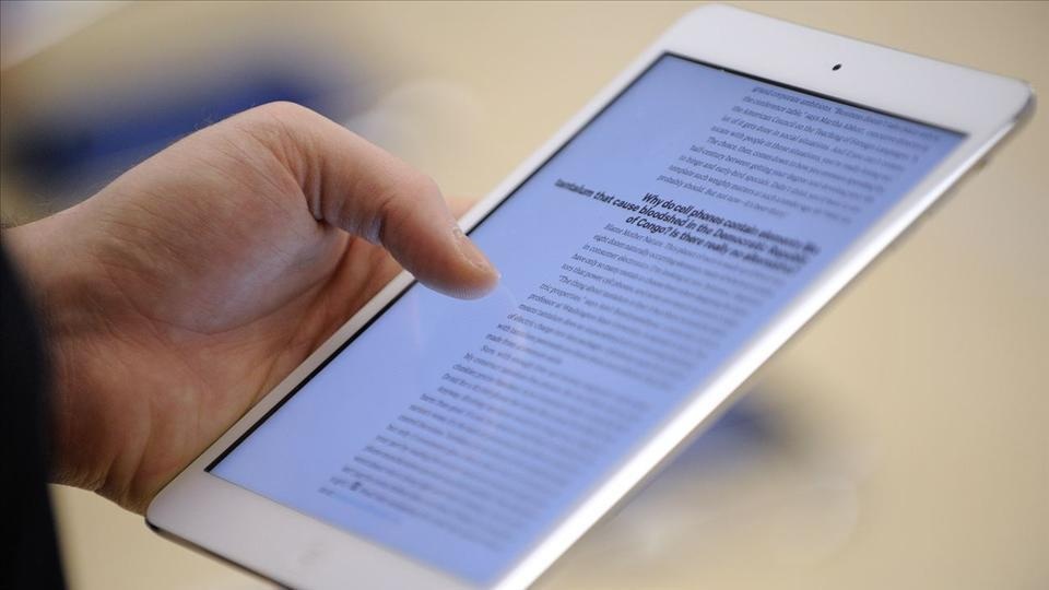 Hong Kong muon cap may tinh bang cho tu nhan de tranh tut hau hinh anh