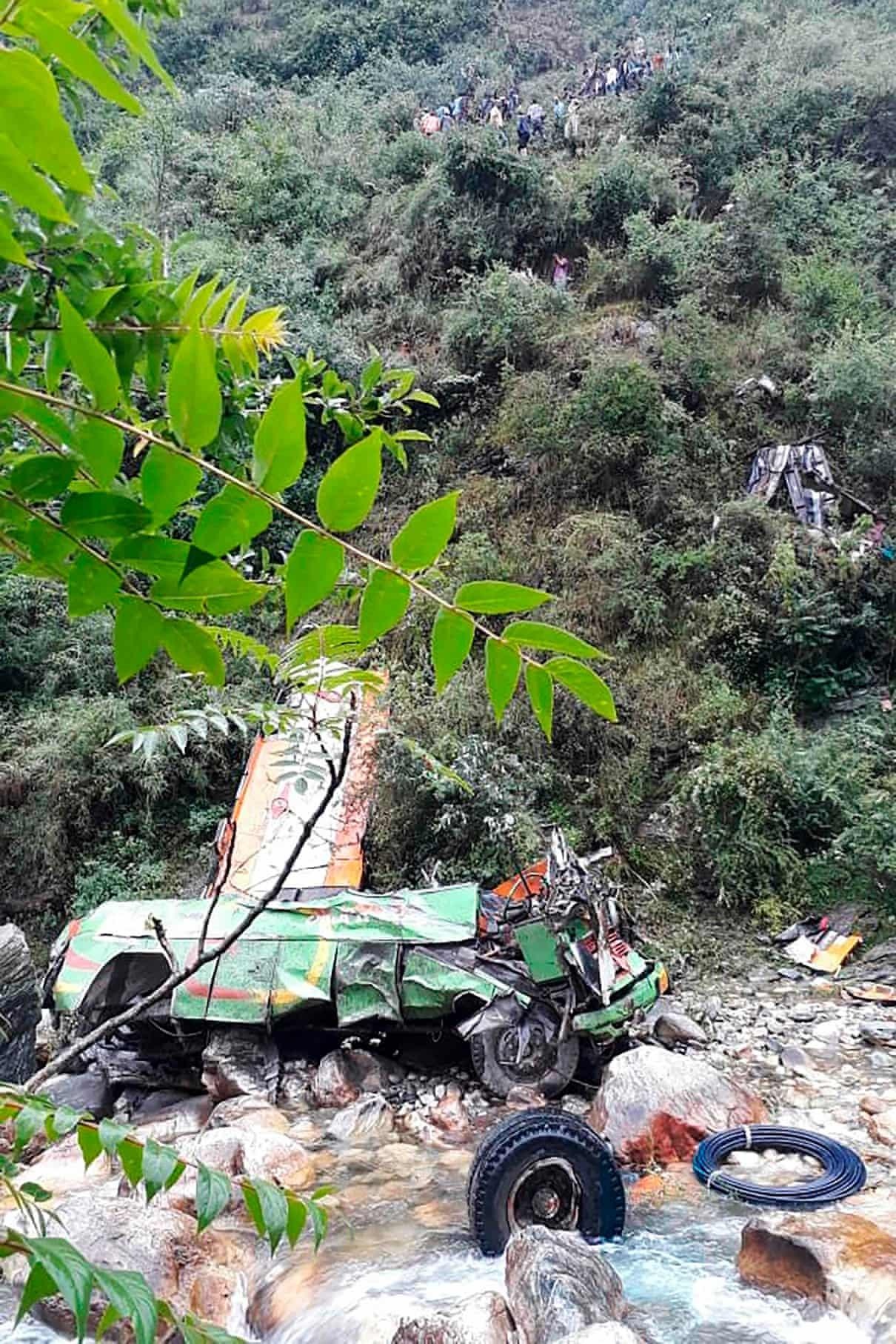 Tai nạn xe buýt ở Ấn Độ ảnh 1 Tai nan xe buyt o An Do anh 1