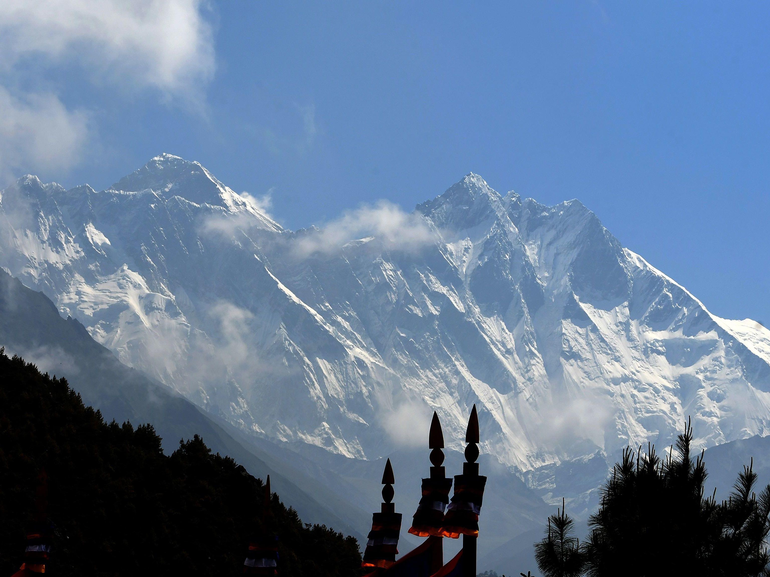 Tim thay 7 xac chet cua nhom 8 nguoi mat tich tren day Himalaya hinh anh