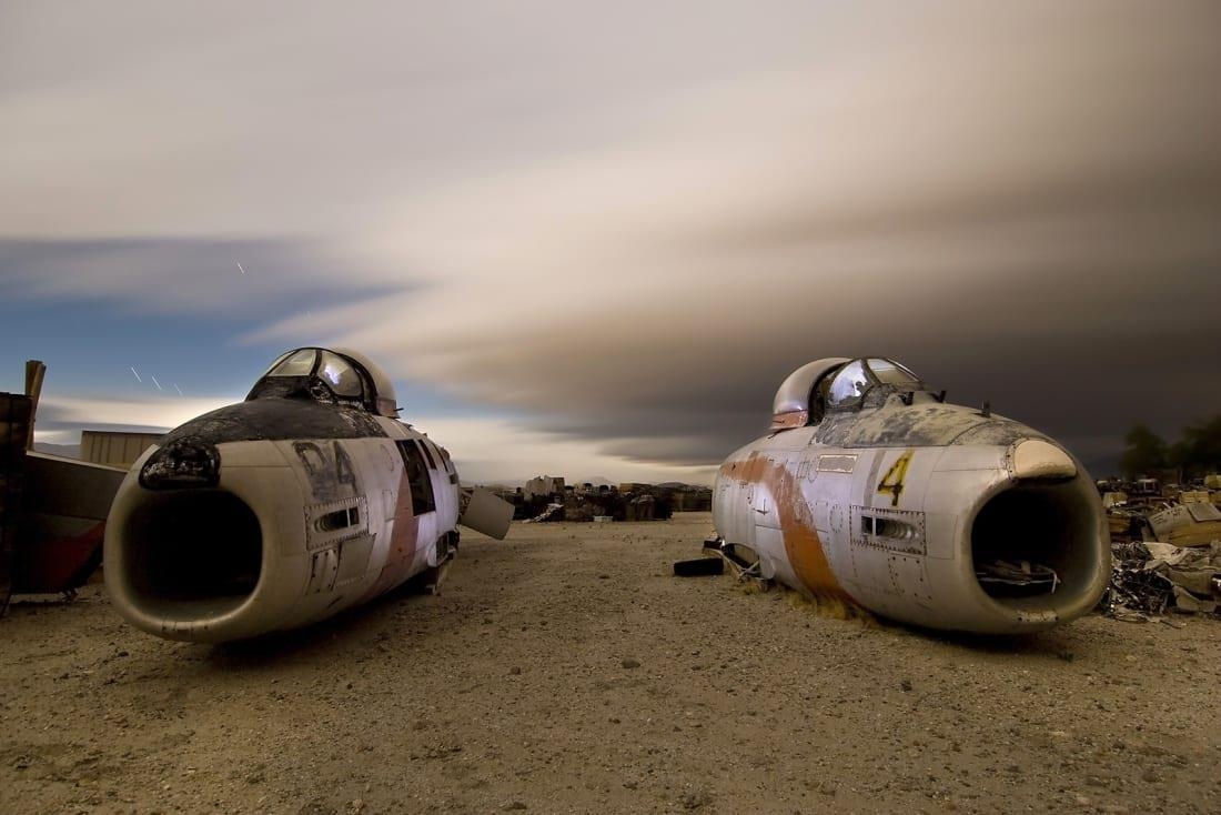 nghia dia may bay o California anh 3