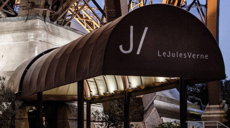 Nha hang tren thap Eiffel mo cua tro lai sau 'dai chien dau bep' hinh anh