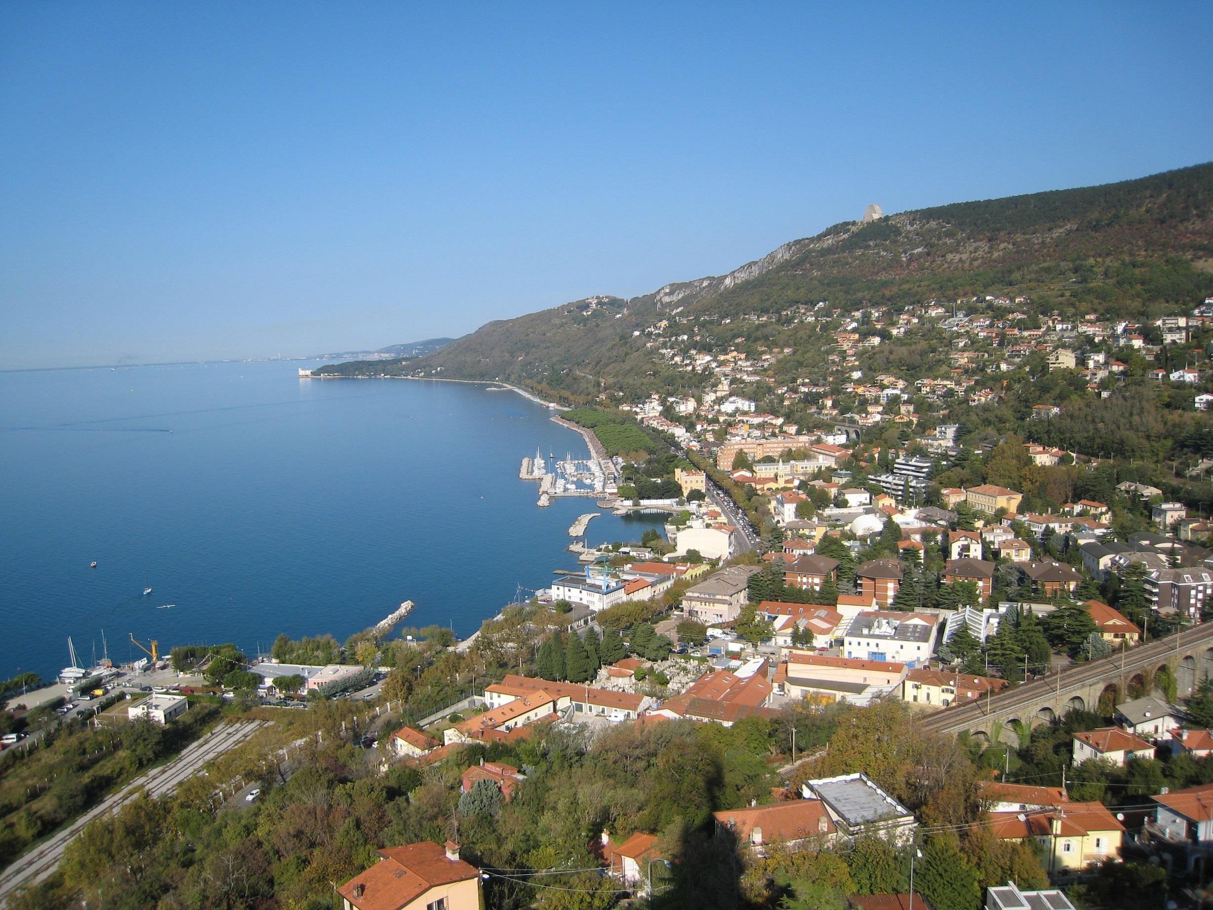 Người dân Italy yêu cầu quyền được ngủ trên võng ảnh 1 Nguoi dan Italy yeu cau quyen duoc ngu tren vong anh 1